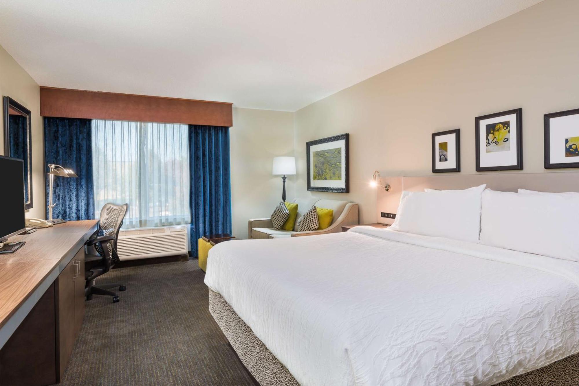 Hilton Garden Inn Westbury Eksteriør billede