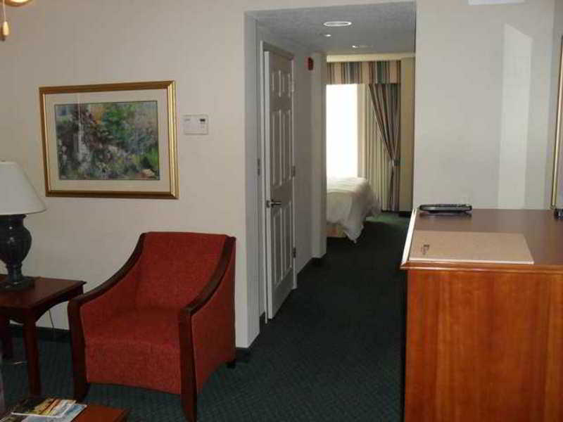 Hilton Garden Inn Westbury Værelse billede